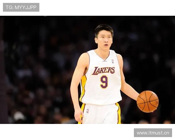 孙悦推着菜篮子那画面，和当年上Lakers的明星范判若两人