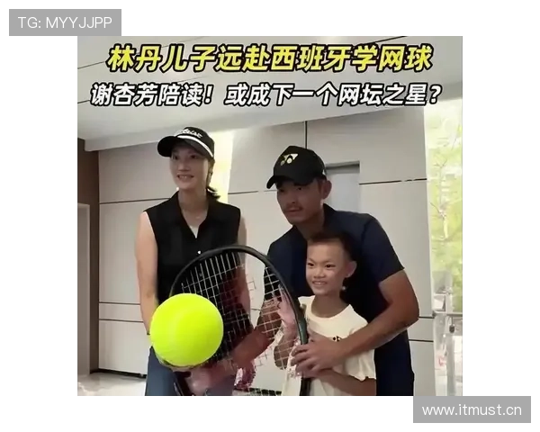 谢杏芳这张厨房照，像邻家阿姨但门口那辆车一下子把人拉回现实